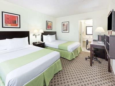Days Inn By Wyndham Dallas Ървинг Екстериор снимка