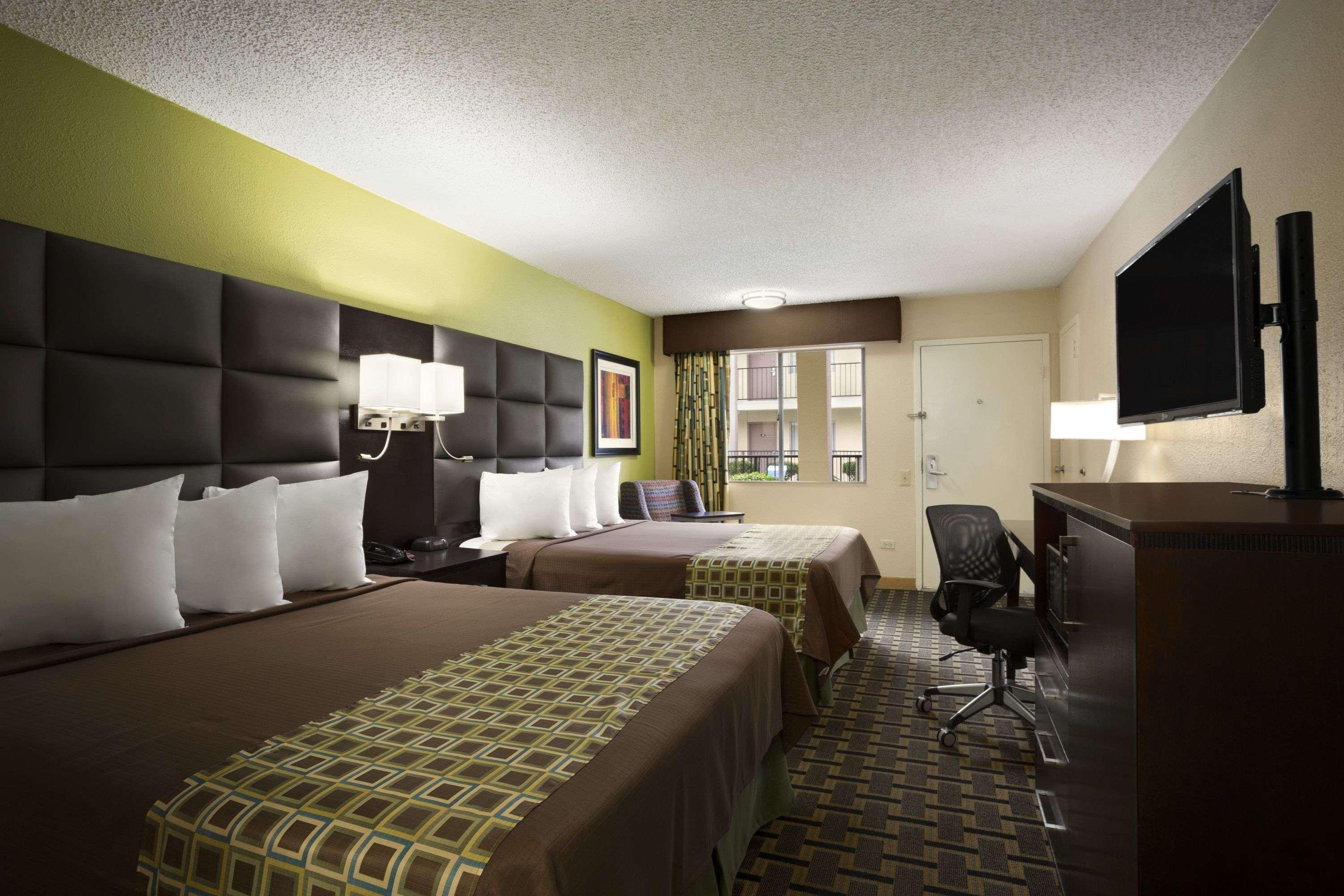 Days Inn By Wyndham Dallas Ървинг Екстериор снимка